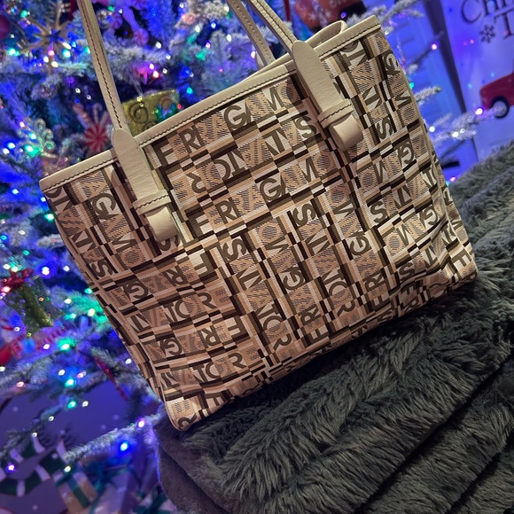 🤍Salvatore Ferragamo Gancini-print small tote bag🤍 - Picture 2 of 9